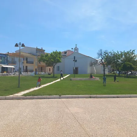 Splendid Detached Villa, Near The Sea *