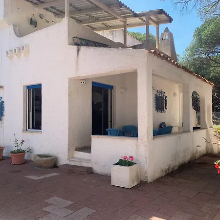 Splendid Detached Villa, Near The Sea *